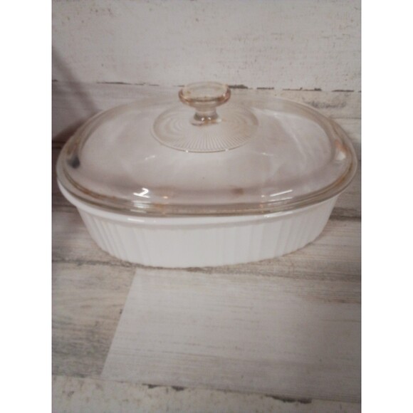 White Made In The USA  CorningWare Dish See Photos For Stating - Picture 13 of 16